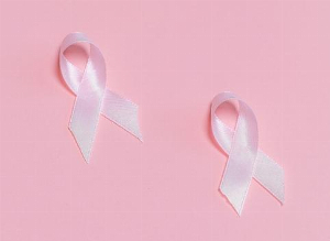 Pink Ribbon Deutschland feiert jetzt im Brustkrebs-Aufklärungsmonat das 10-jährige Bestehen des rosa Bandes!